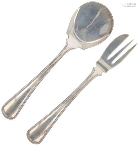 (2) piece ginger cutlery silver.