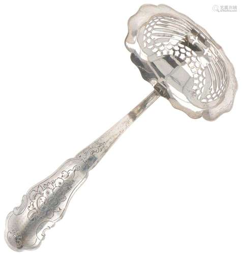 Sifter spoon silver.