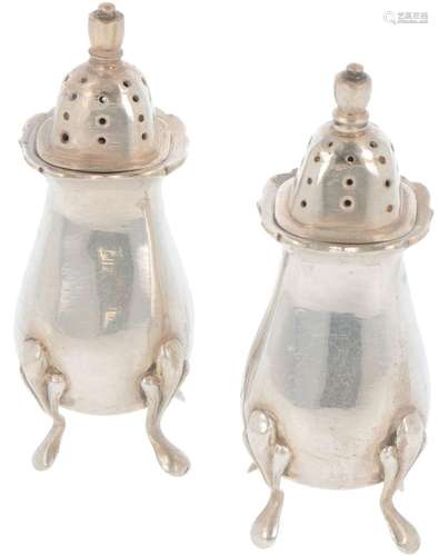 (2) piece set of salt & pepper shakers silver.