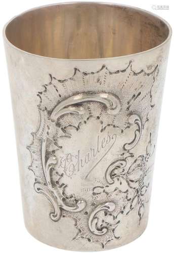 Drinking cup silver.