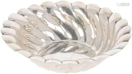 Bonbon dish silver.