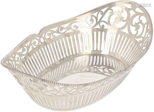 Silver bonbon basket.