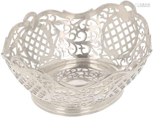 Silver bonbon basket.