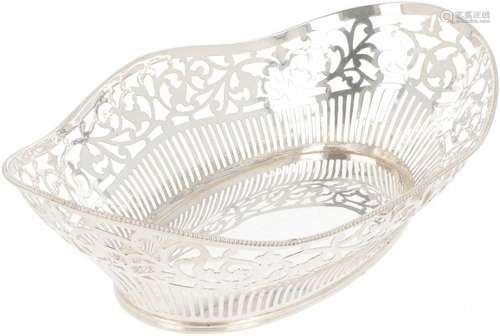 Bread basket silver.