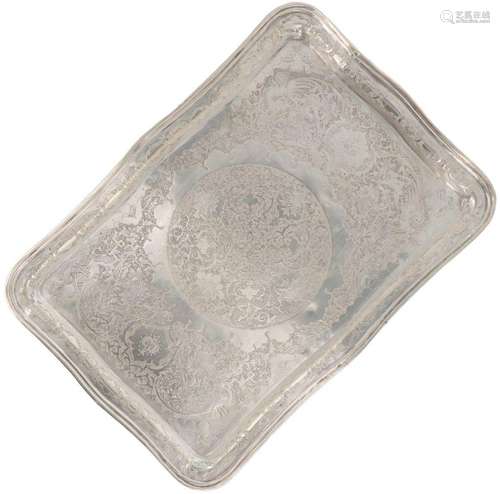 Serving tray silver.