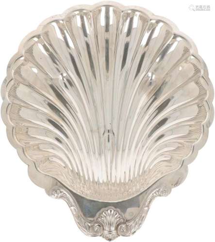 Shell-shaped fruit bowl silver plated.
