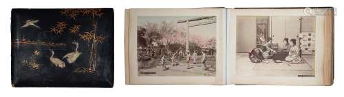 Japon, période Meiji, vers 1880 Album de vingt-cinq feuilles...