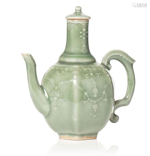 Corée, période Choson, XIXe siècle Théière en porcelaine et ...