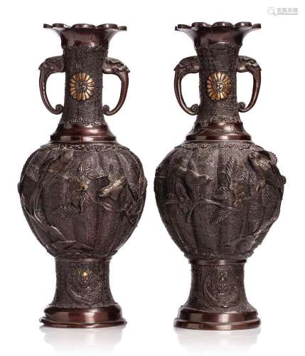 Japon, période Meiji, vers 1880-1900 Paire de vases balustre...