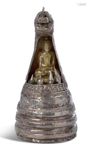 Birmanie, XIXe siècle Stupa en feuille d'argent