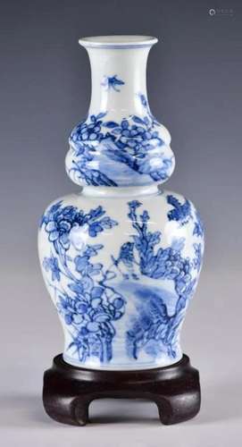 A Chinese Blue and White Double Gourd Vase 18thC