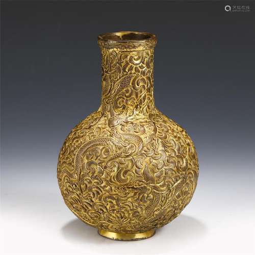 A Gilt-bronze Dragon Globular Vase