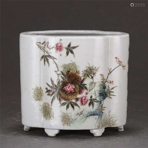 A Qianjiangcai Glazed Quatrefoil Censer