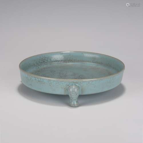 A Lao-kiln Style Celadon Glaze Tripod Washer