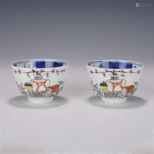 Pair of Famille Rose Bowls