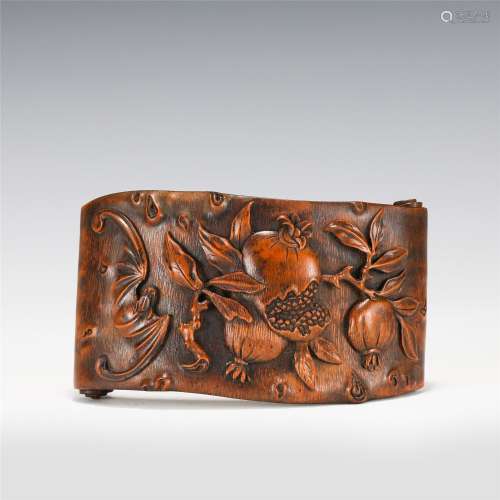 A Carved Bamboo Pomegranate Ink-bed