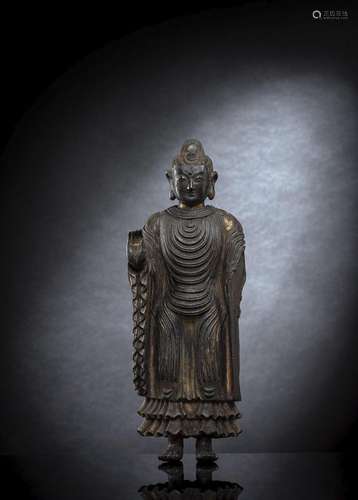 A FINE CARVED PART-GILT NANMU (?) FIGURE OF STANDING BUDDHA