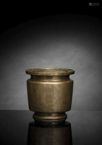 A RARE CYLINDRICAL BRONZE CENSER