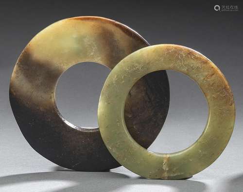 ONE HUAN AND ONE YUAN OF GREEN-BROWN JADE