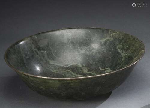 A SPINACH-GREEN JADE BOWL