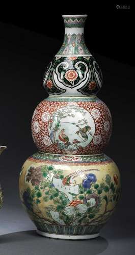 A TRIPLE-GOURD 'FAMILLE VERTE' PORCELAIN VASE