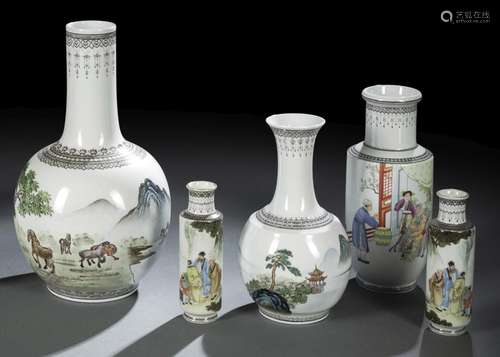 A PAIR OF SMALL PORCELAIN VASES AND THREE OTHER VASES WITH F...