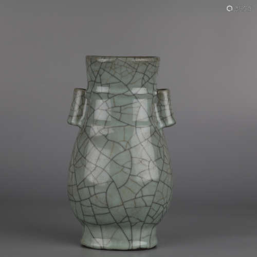 Ancient Chinese Porcelain Bottle