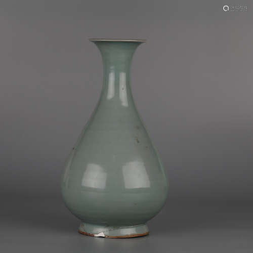 Longquan kiln jade pot spring bottle, Song Dynasty