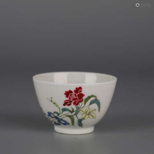 Yongzheng color flower pattern porcelain cup