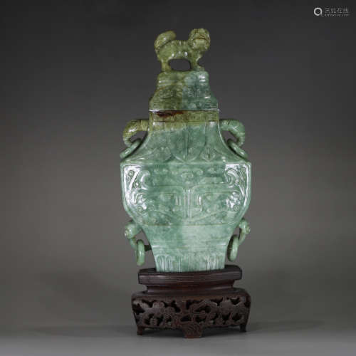 Chinese Qianlong Emerald Vase