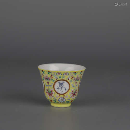 yellow-bottomed pastel flower pattern cup,19th