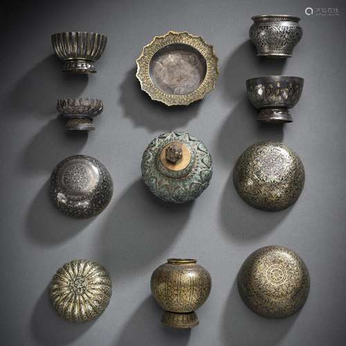 A GROUP OF NIELLO SILVER WORKS WITH TAZZA AND BOXES, ONE WIT...