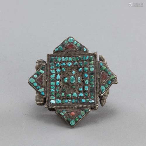 A SMALL TURQUOISE-INLAID GAU