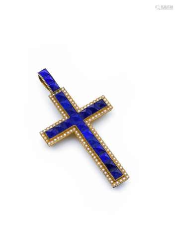 A LAPIS-LAZULI AND PEARL TOOLED CROSS PENDANT