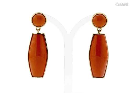 Pair of ear lengths with coral,