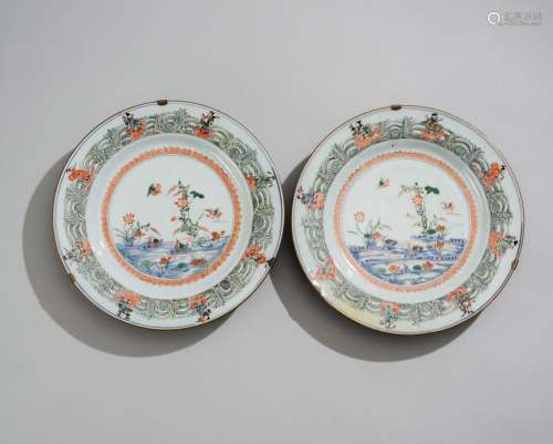 A PAIR OF DOUCAI PORCELAIN PLATES DECORATED WITH DUCKS AND I...