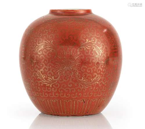 A CORAL-GROUND VASE PAINTED WITH GOLDEN SCROLLS