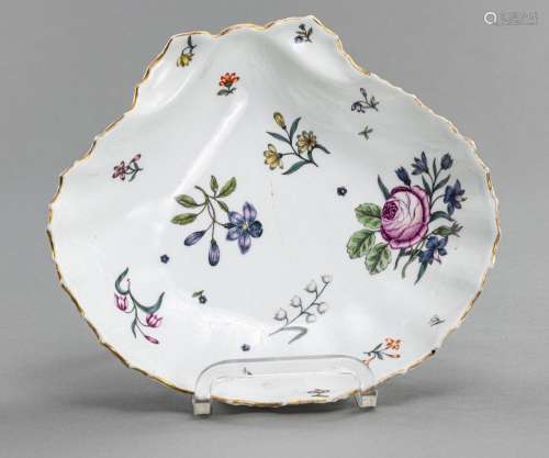 A MEISSEN SHELL-SHAPED DISH