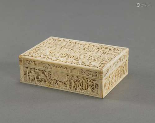 A FINELY CARVED CANTON IVORY BOX AND COVER