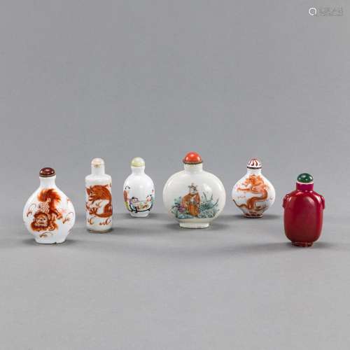 A GROUP OF SIX SNUFFBOTTLES, E.G. IRON-RED-DECORATED PORCELA...