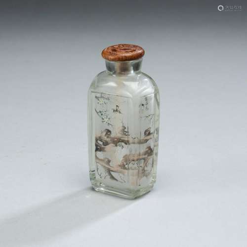 GLASS SNUFFBOTTLE WITH A SURROUNDING INTERIOR WALL PAINTING ...