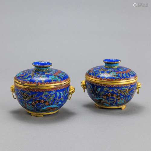 A PAIR OF CLOISONNÉ BOXES AND COVERS