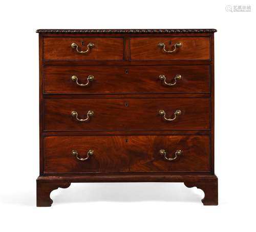 A GEORGE III MAHOGANY CHEST OF DRAWERS, ATTRIBUTED TO GILLOW...