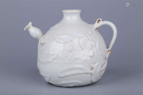 A Lovely White Glazed Porcelain Pot.