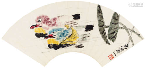 齐白石 (1864-1957)   鸳鸯扇面 镜框 设色纸本