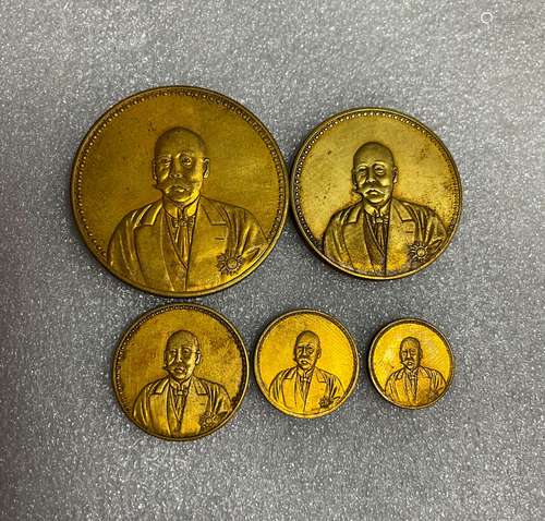 REPUBLIC OF CHINA - SILVER gilt coins