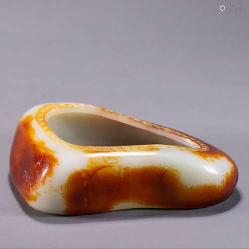 A QING DYNASTY HETIAN JADE SEED MATERIAL WASHER