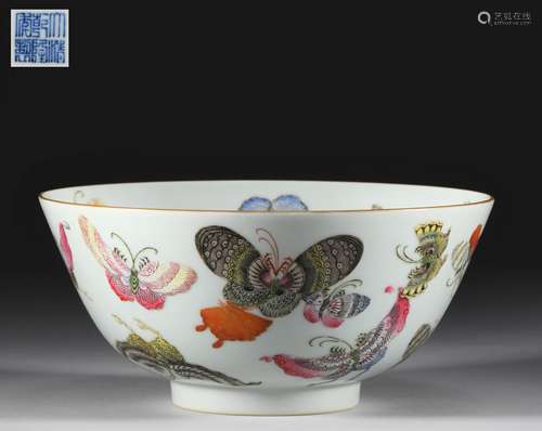 A QING DYNASTY POWDER ENAMEL HUNDRED BUTTERFLIES BOWL