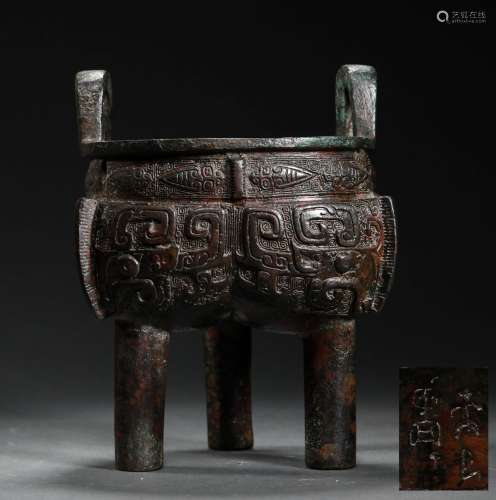 A WARRING STATES PERIOD BRONZE DING