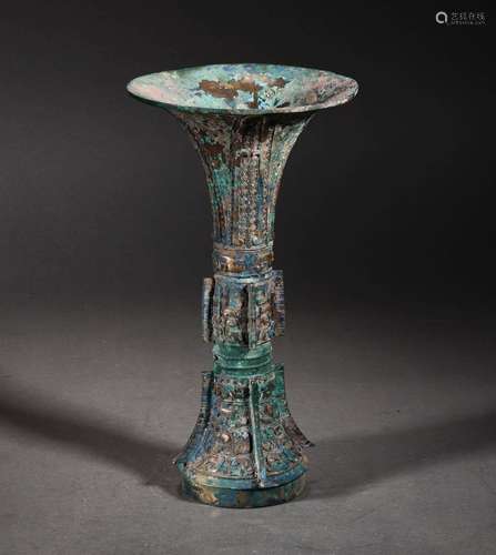 A WARRING STATES PERIOD BRONZE FLOWER VASE